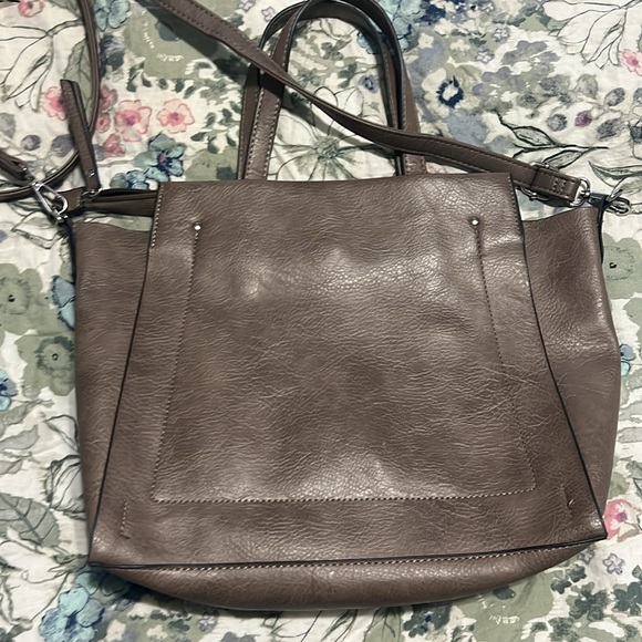 Mathew + Julian crossbody - Picture 9 of 11